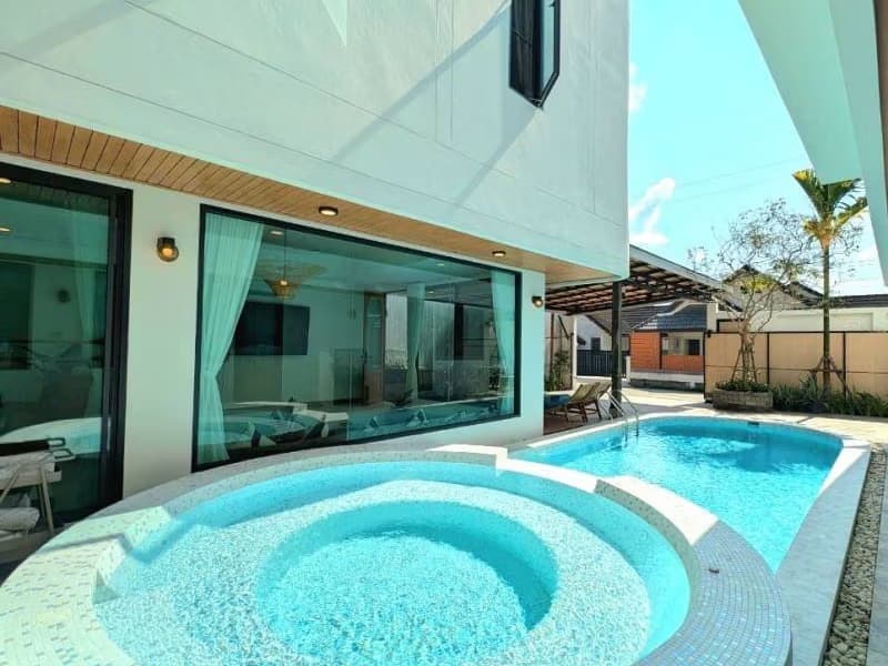 7 Bed House for Sale in Doi Saket District