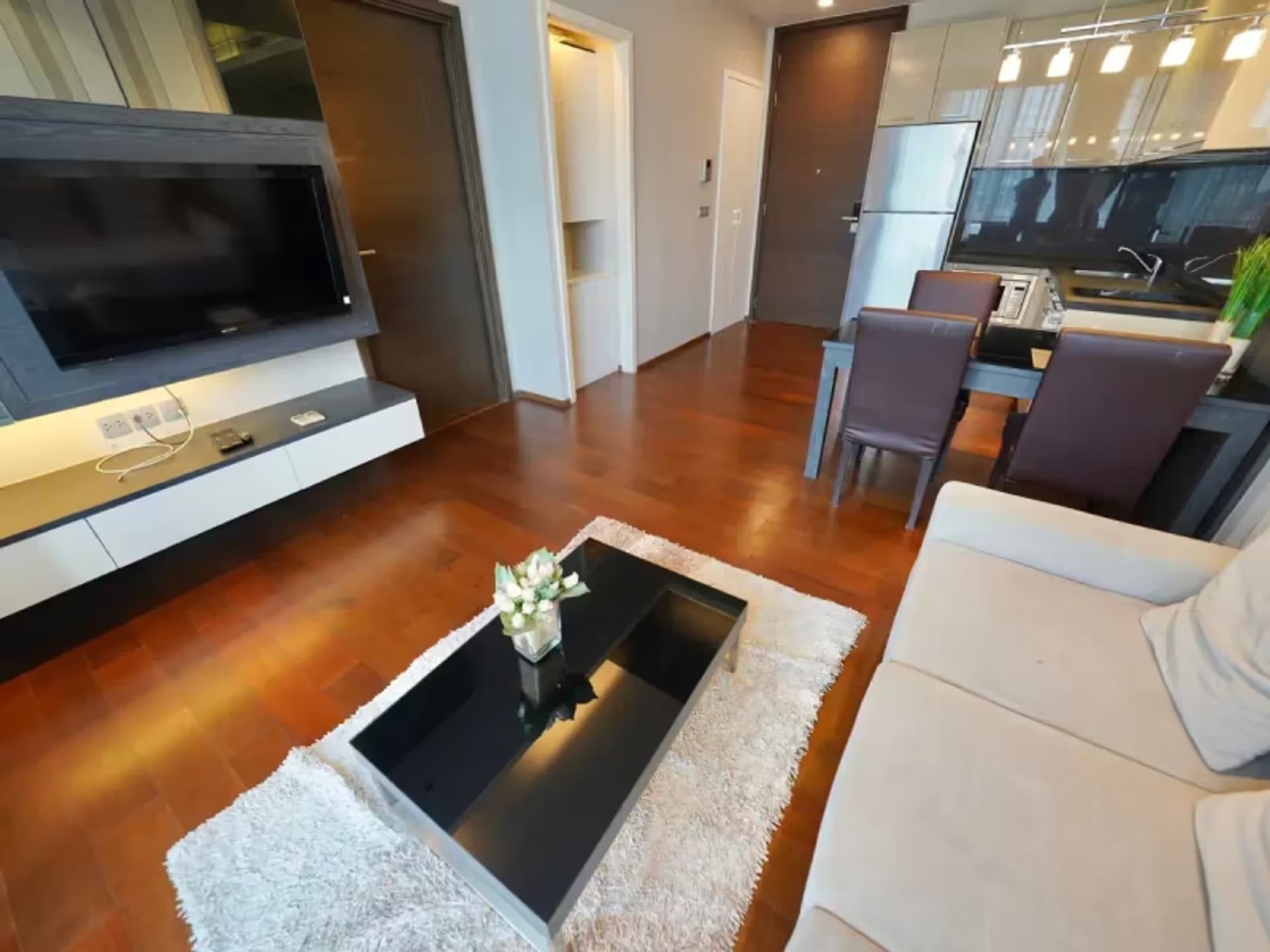 1 Bedroom Condo - Image 2