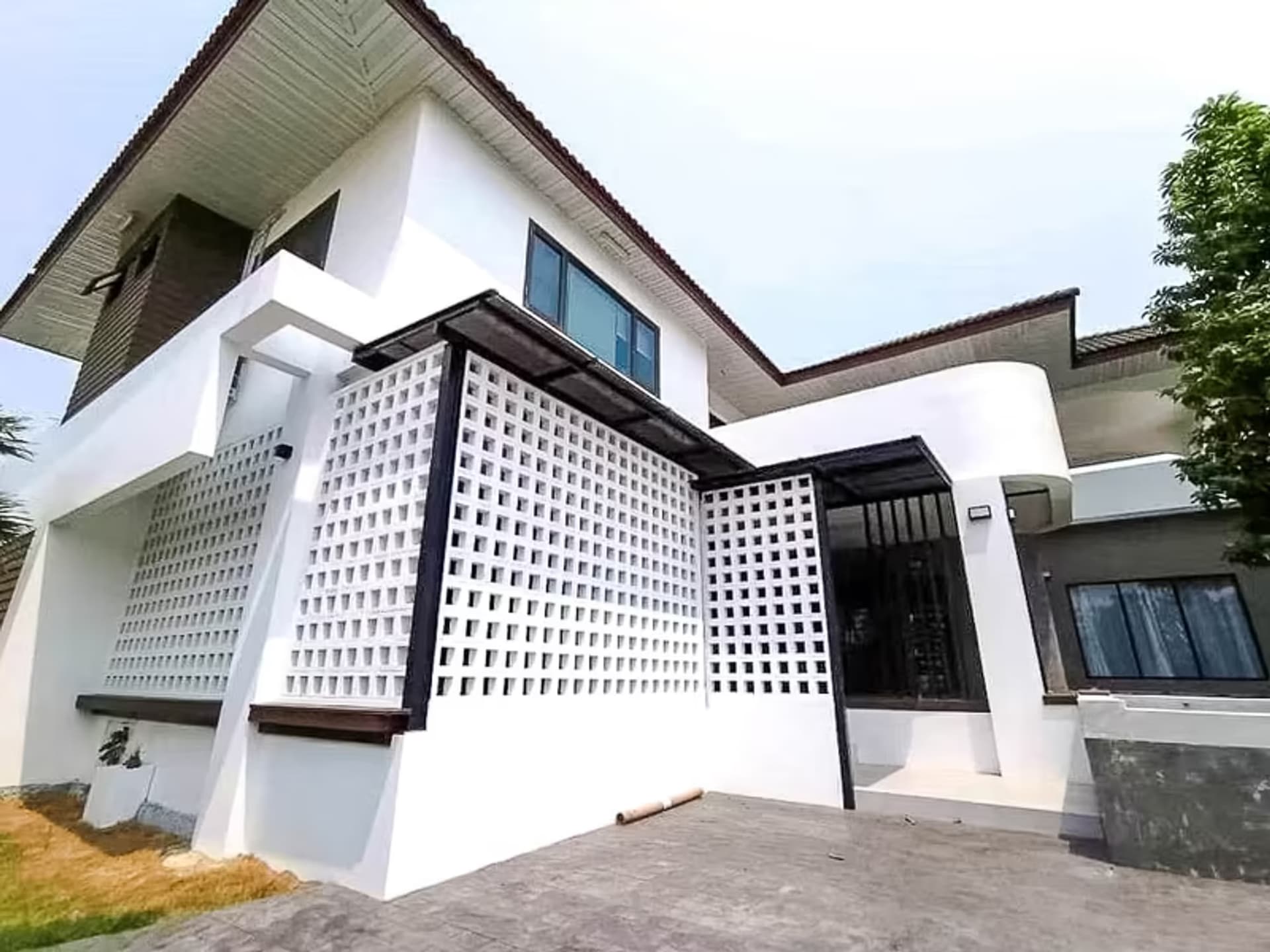 9 Bedroom Pool Villa - Image 40