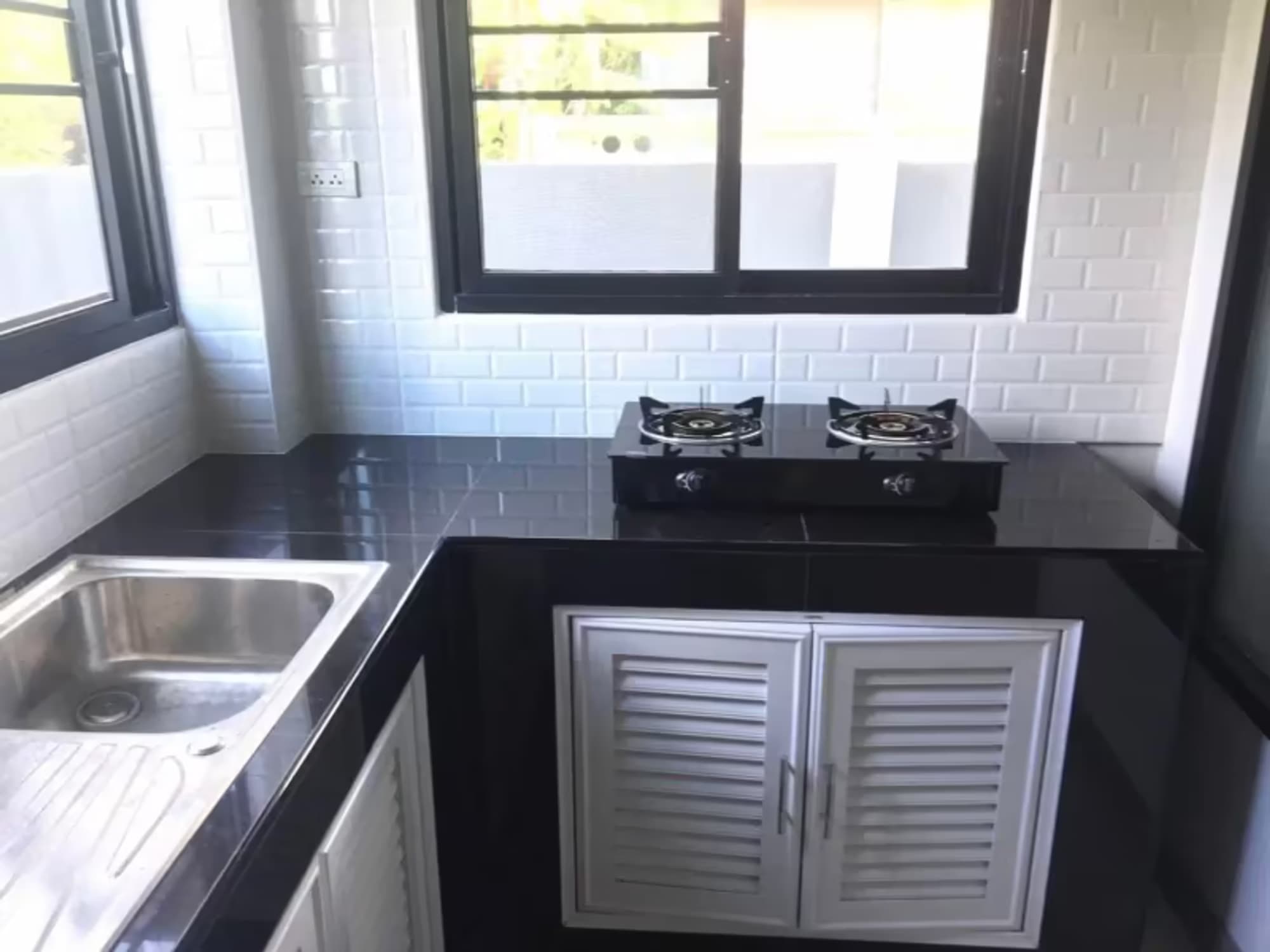 3 Bedroom House - Image 7