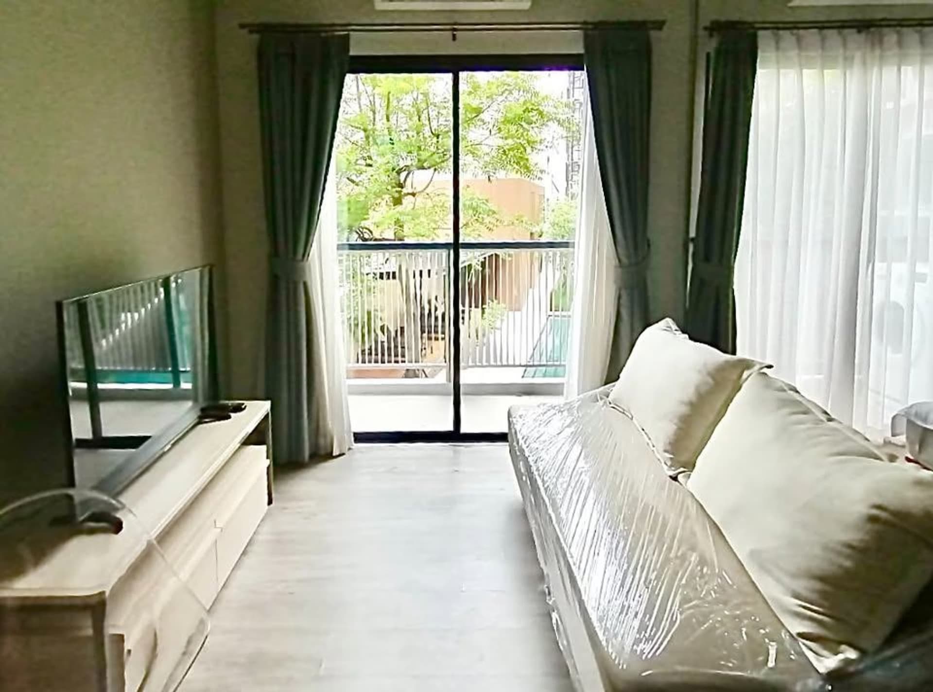 Condo for Sale w/ Tenant at Issara Condo - Image 4