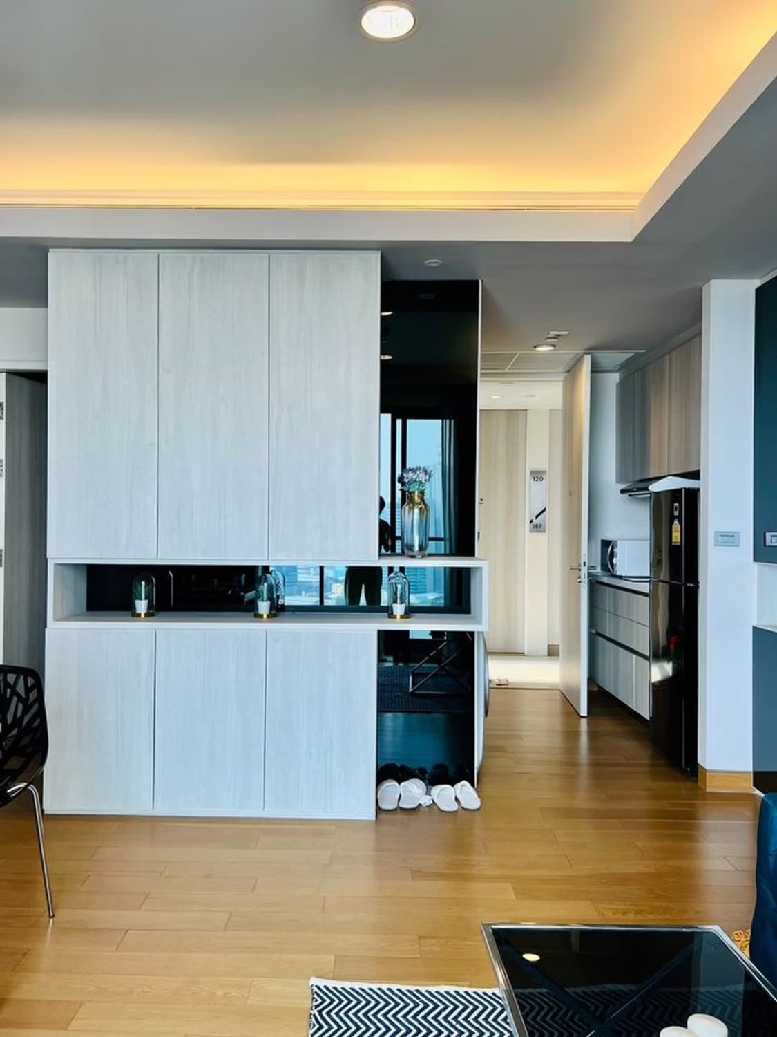 Condo for Rent at The Lumpini 24 - Image 9