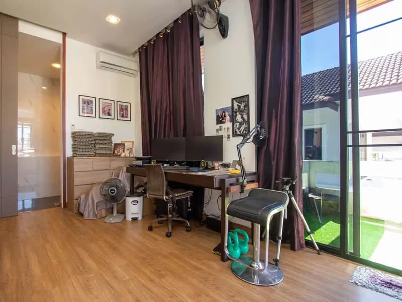 6 Bed House for Sale in Doi Saket