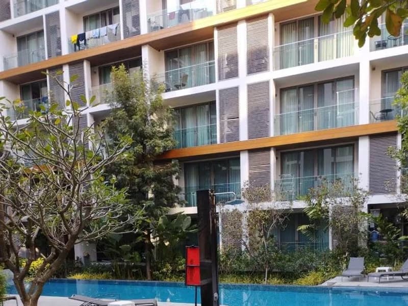 1 Bedroom Condo