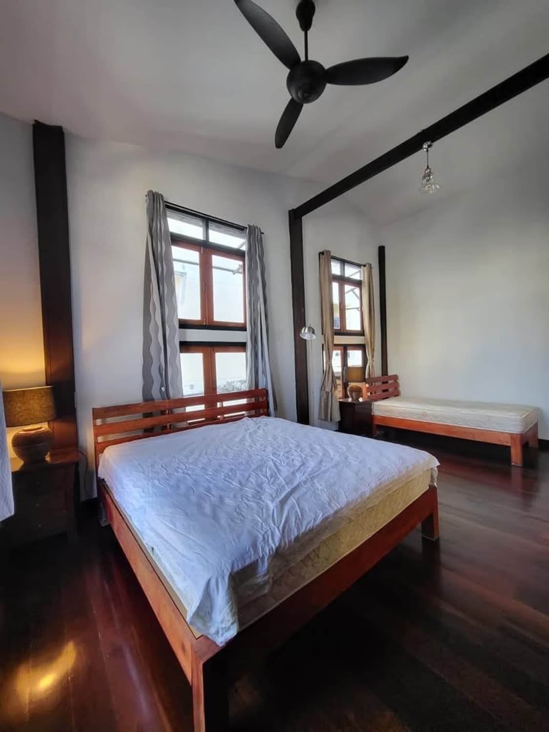 3 Bed House for Rent in Huai Khwang - Image 6