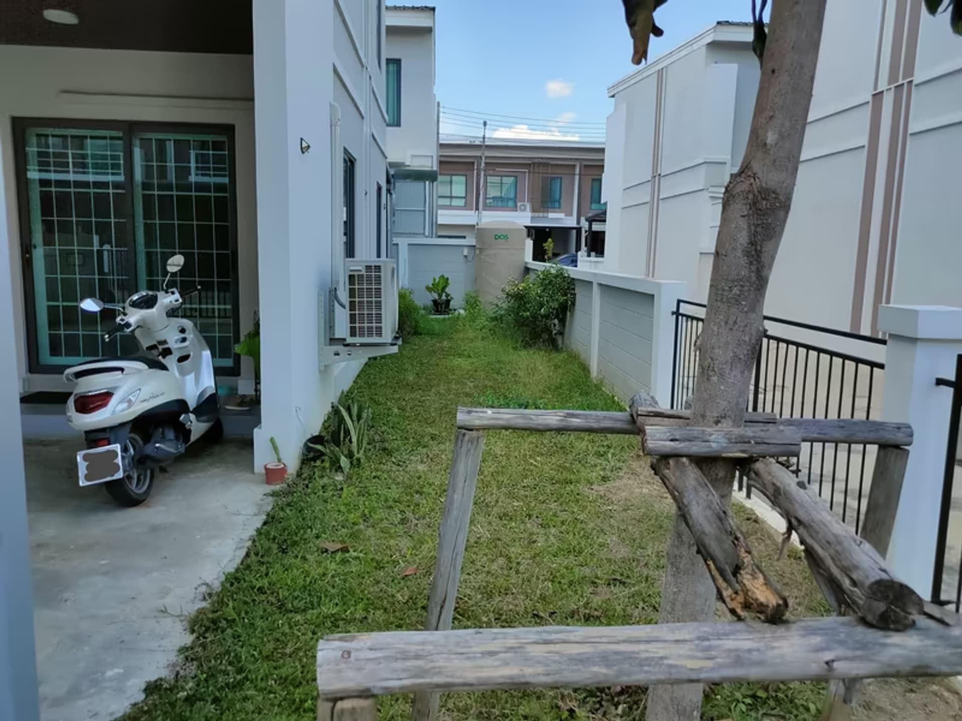 3 Bedroom House - Image 12
