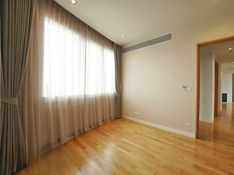 3 Bed Condo for Sale  Near Asok BTS