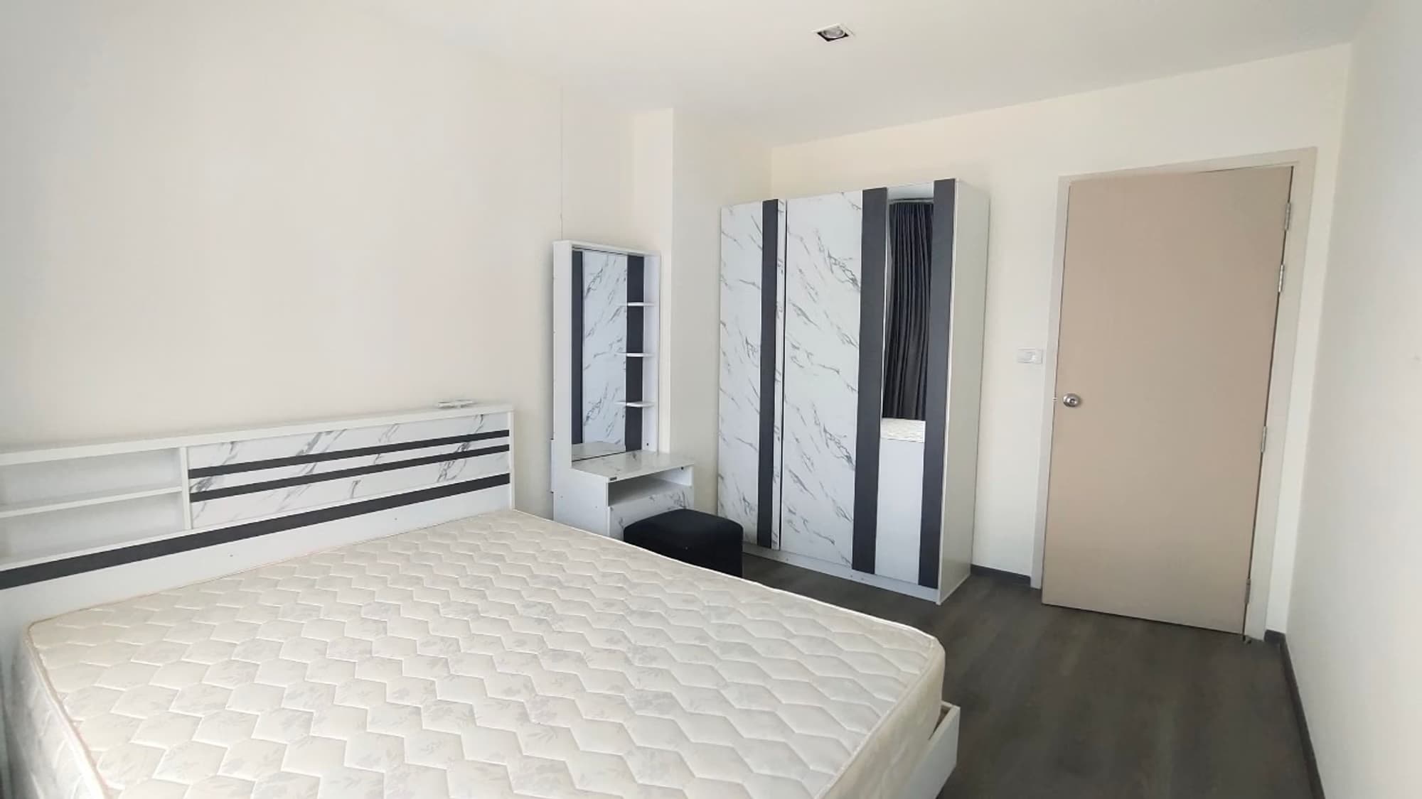Condo for Rent at Rich Park Triple Station - Image 6