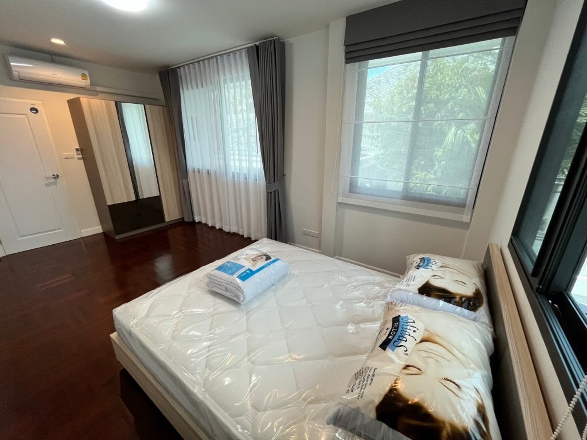 4 Bedroom House - Image 13