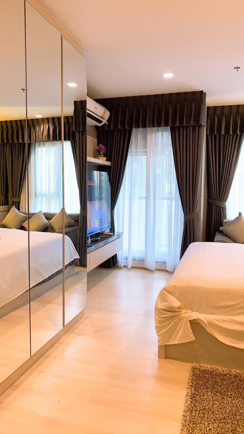 null Bed Condo for Rent  Near Phloen Chit BTS - Image 2
