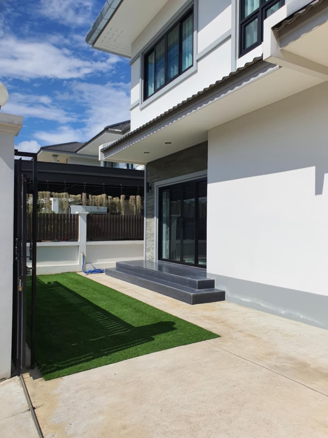 3 Bed House for Rent in Saraphi - Image 14
