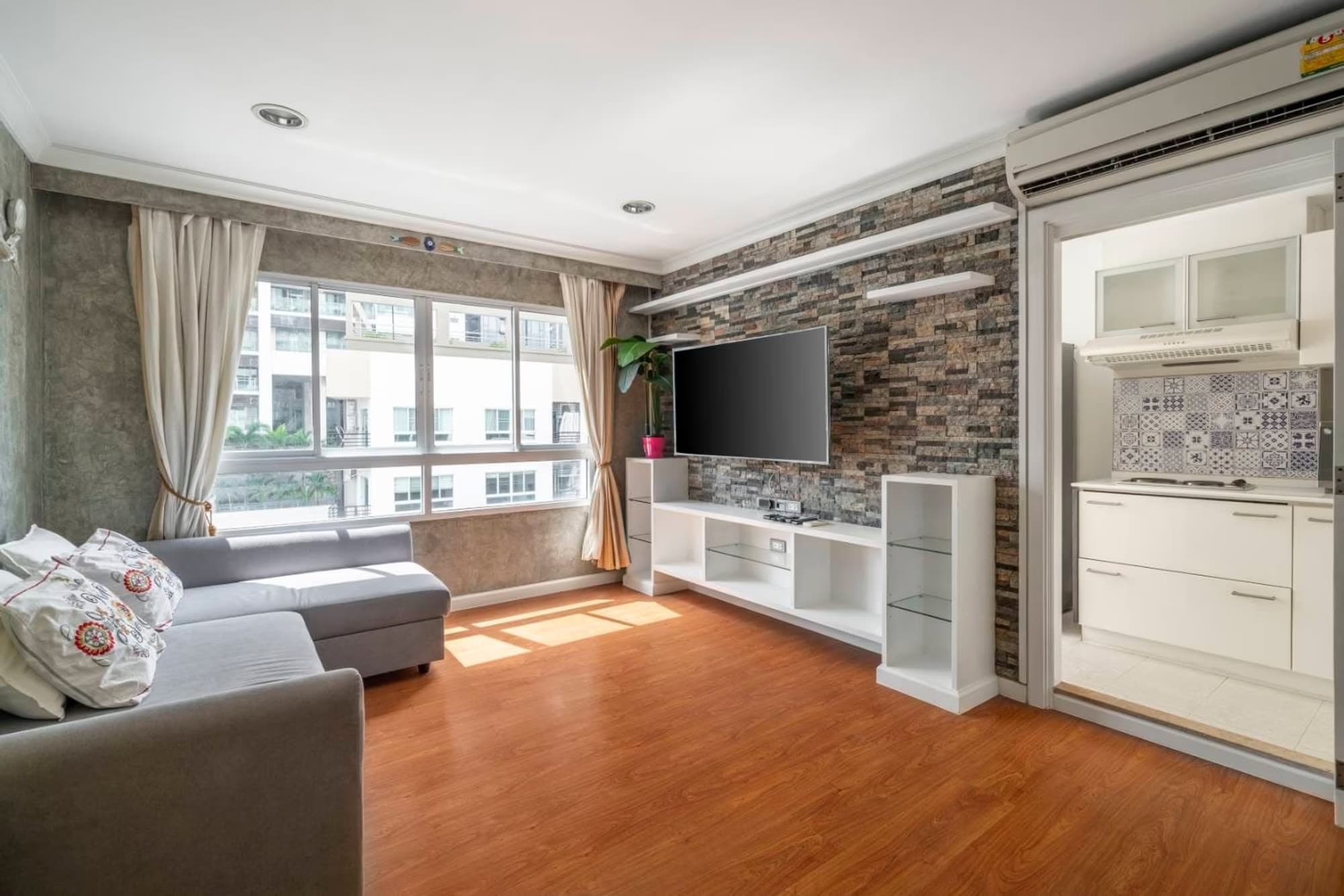1 ห้องนอน คอนโด สำหรับ ขาย ใน วัฒนา - Image 1