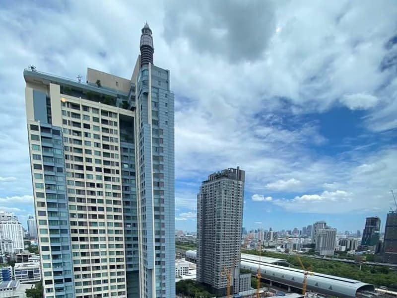 2 Bed Condo for Rent in Huai Khwang