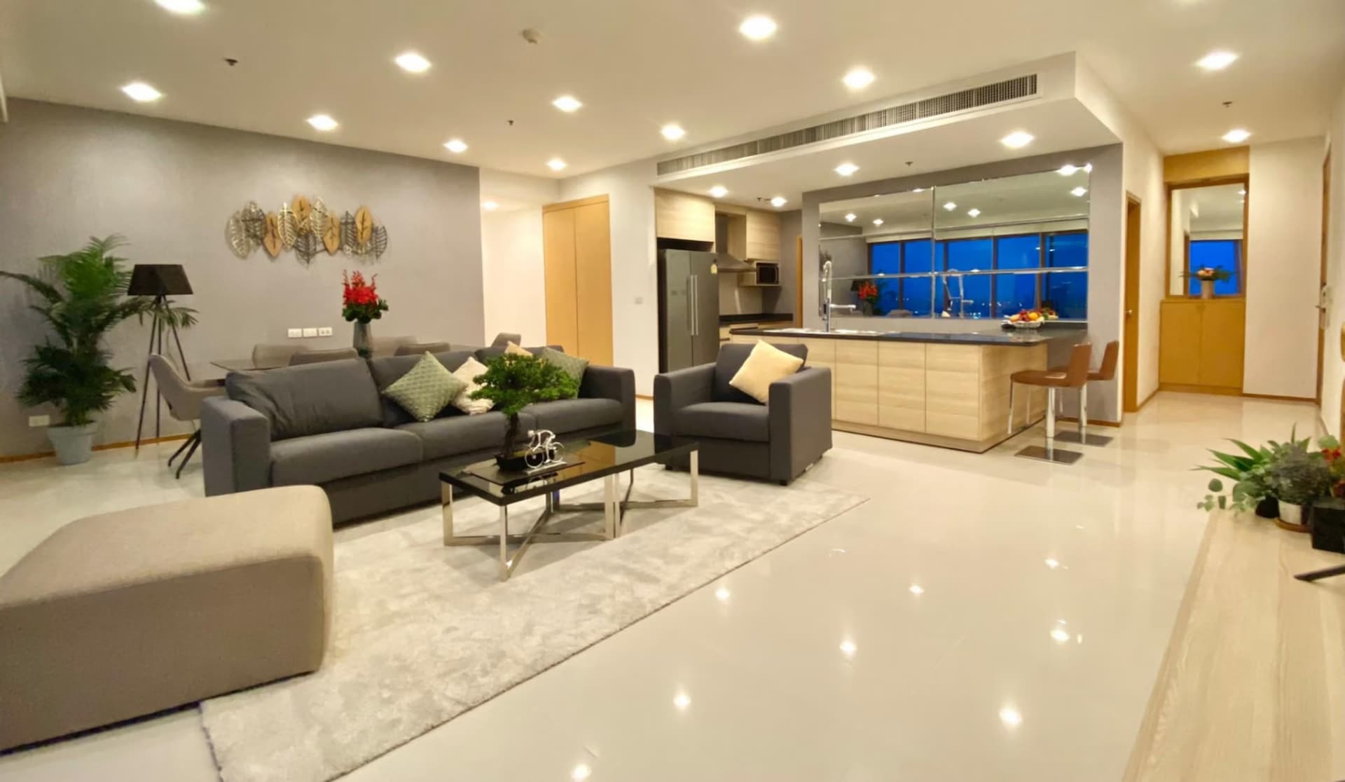 3 Bed Condo for Rent in Khlong Toei - Image 1