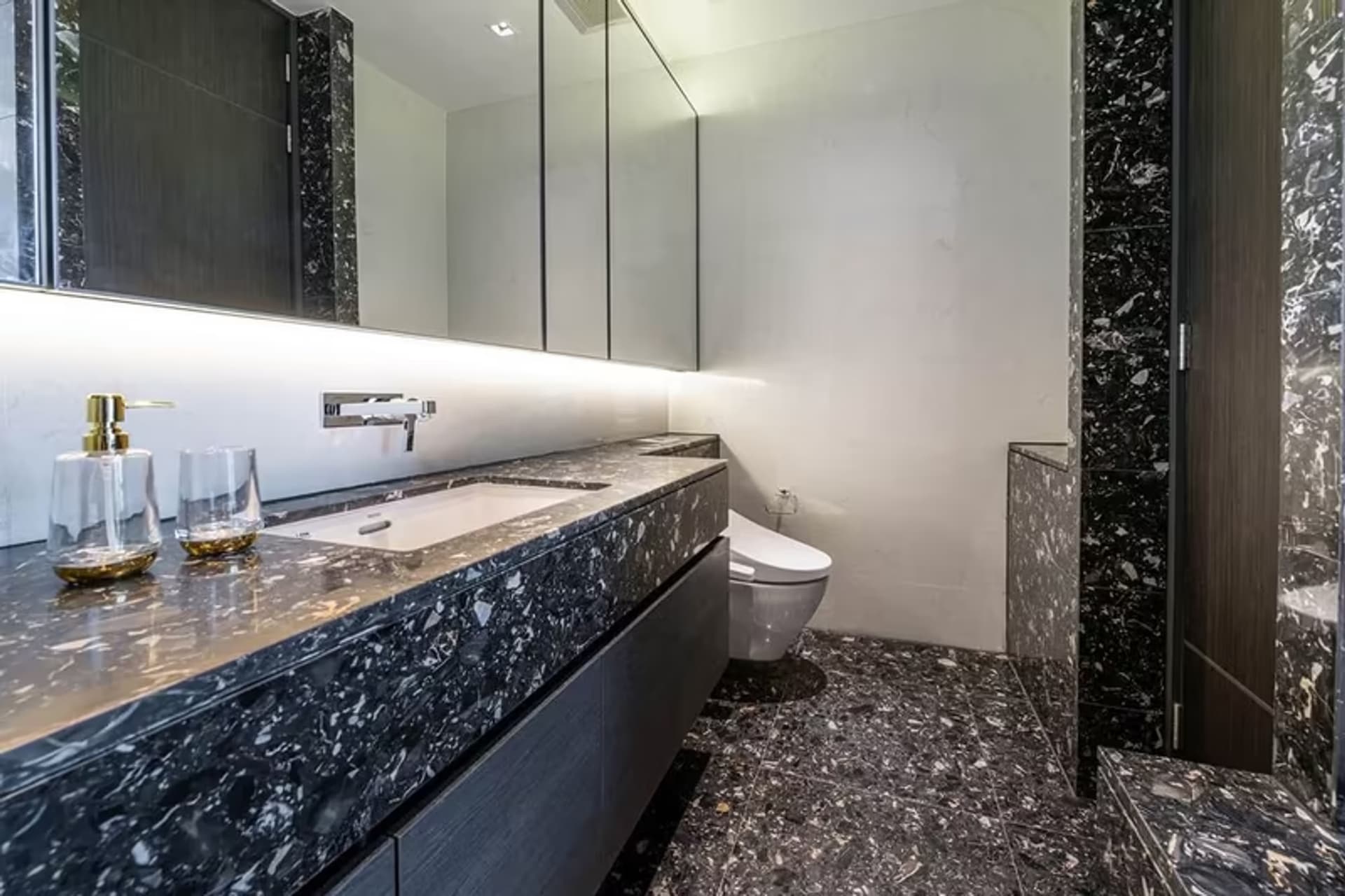 1 Bedroom Condo for Rent at Beatniq Sukhumvit 32 - Image 8