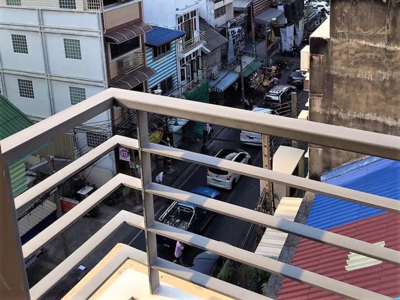 Condo for Rent at The Treasure Silom