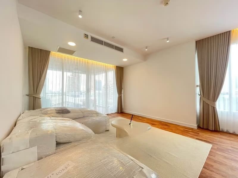 2 Bed Condo for Rent in Khlong Toei