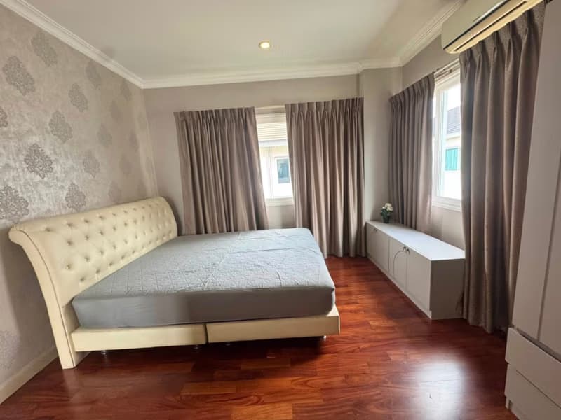 3 Bed House for Rent in Prawet