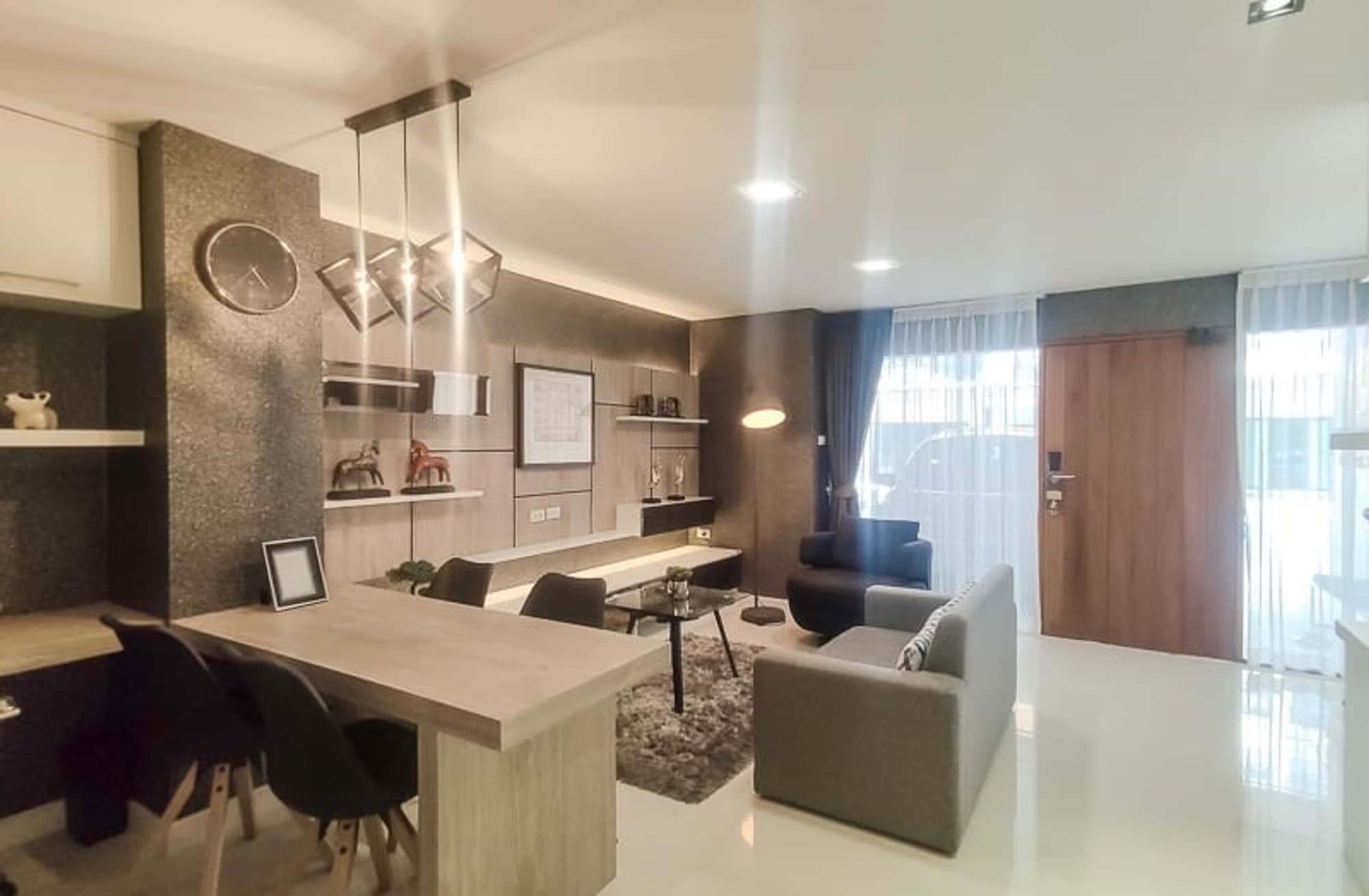 4 Bedroom House - Image 2