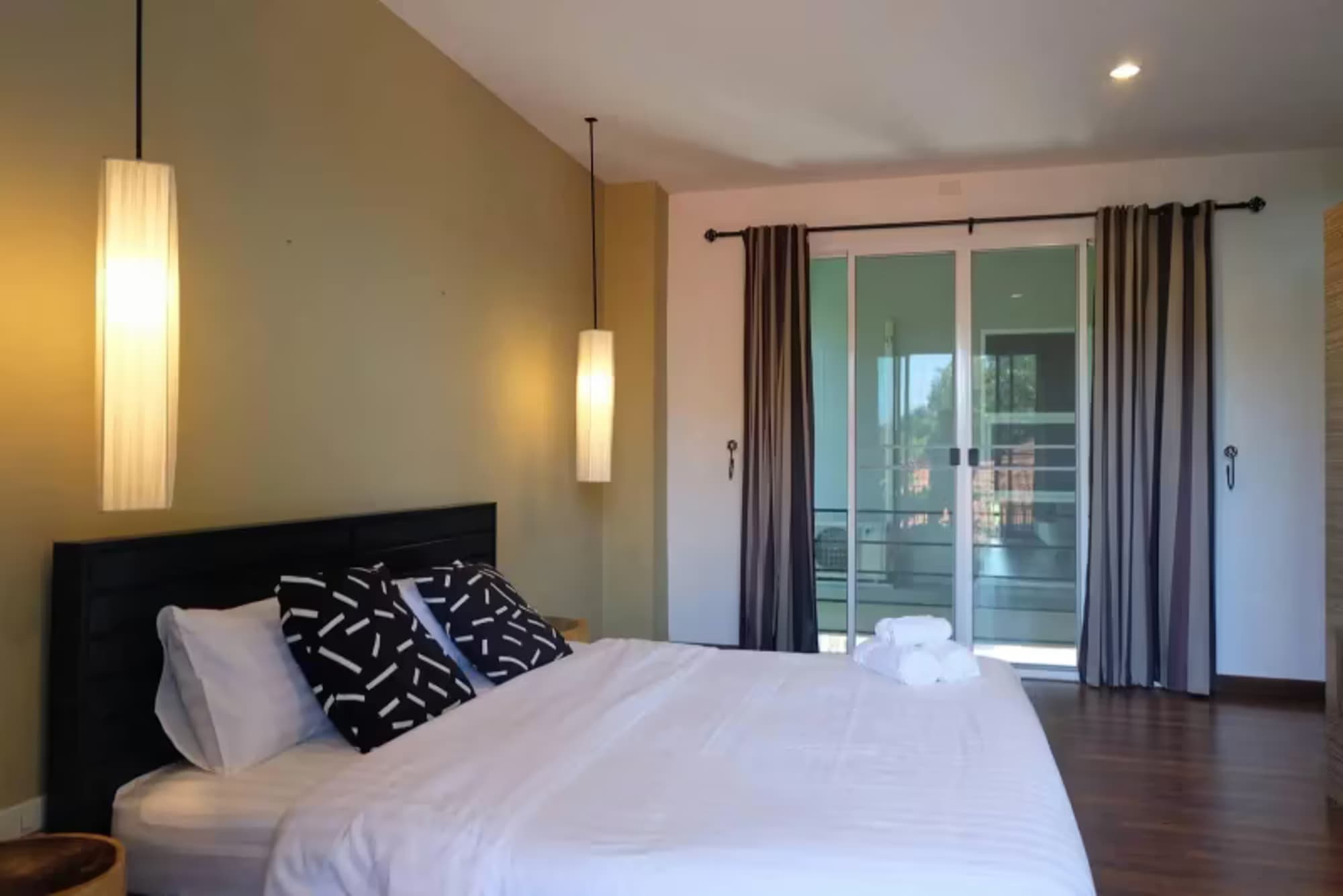 4 Bedroom House - Image 5