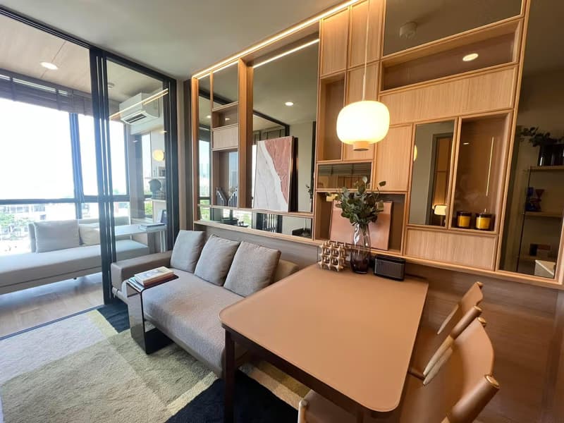 Condo for Sale at The Issara Sathorn