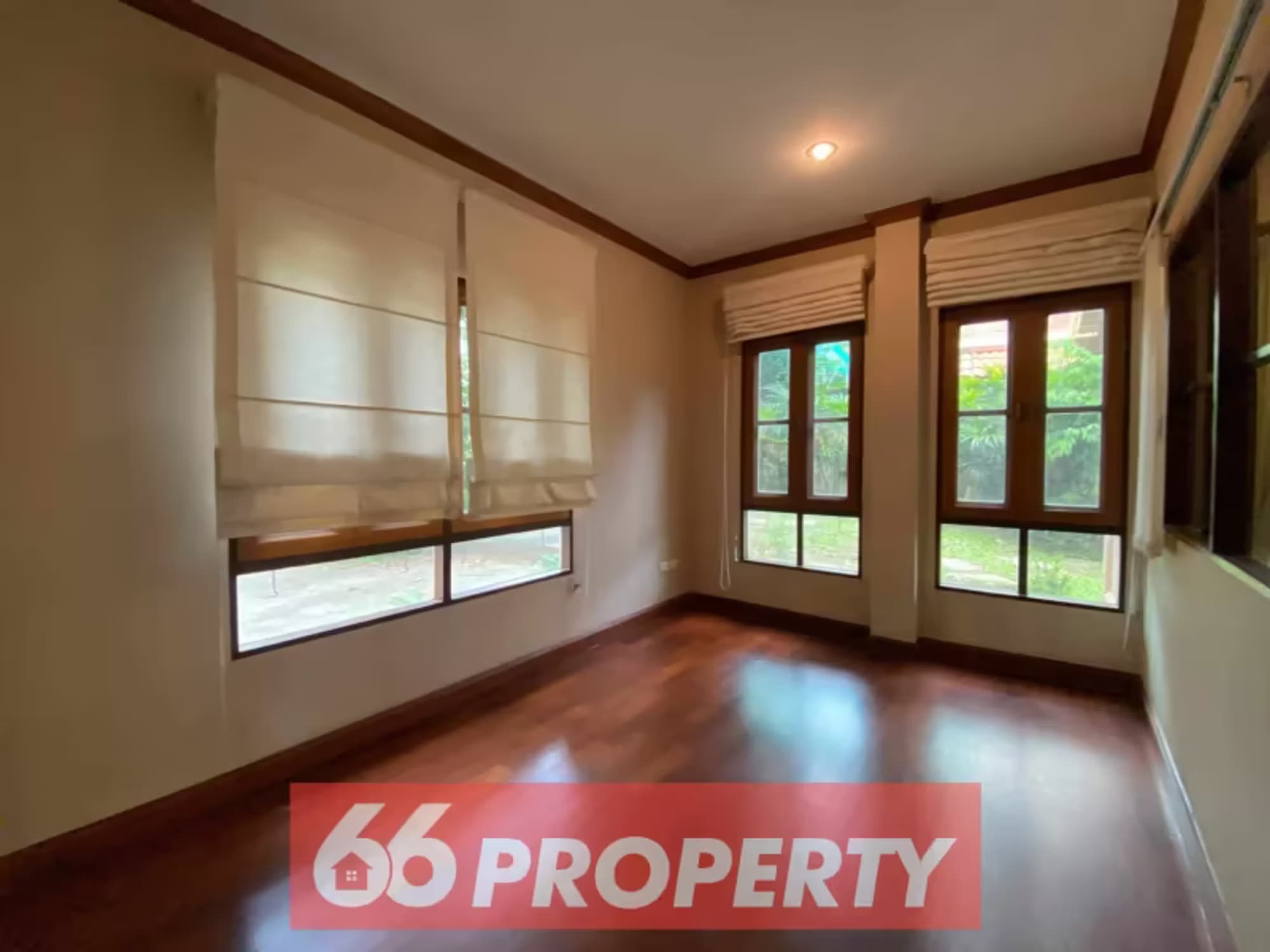 4 Bedroom House - Image 11
