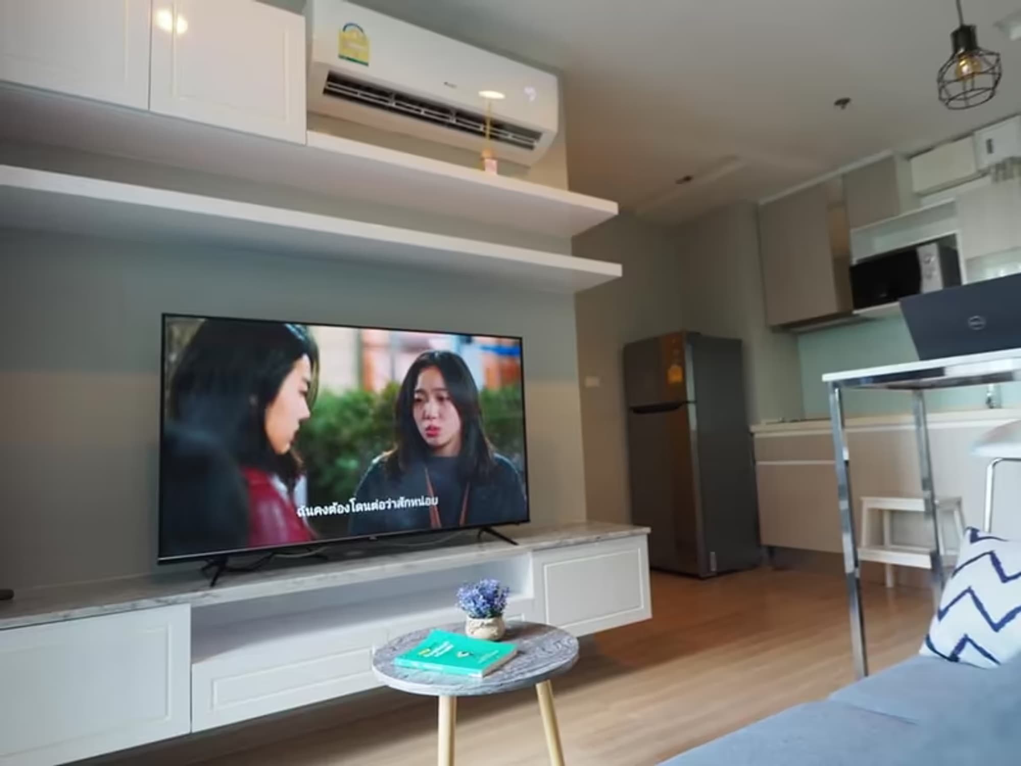 1 Bedroom Condo - Image 1