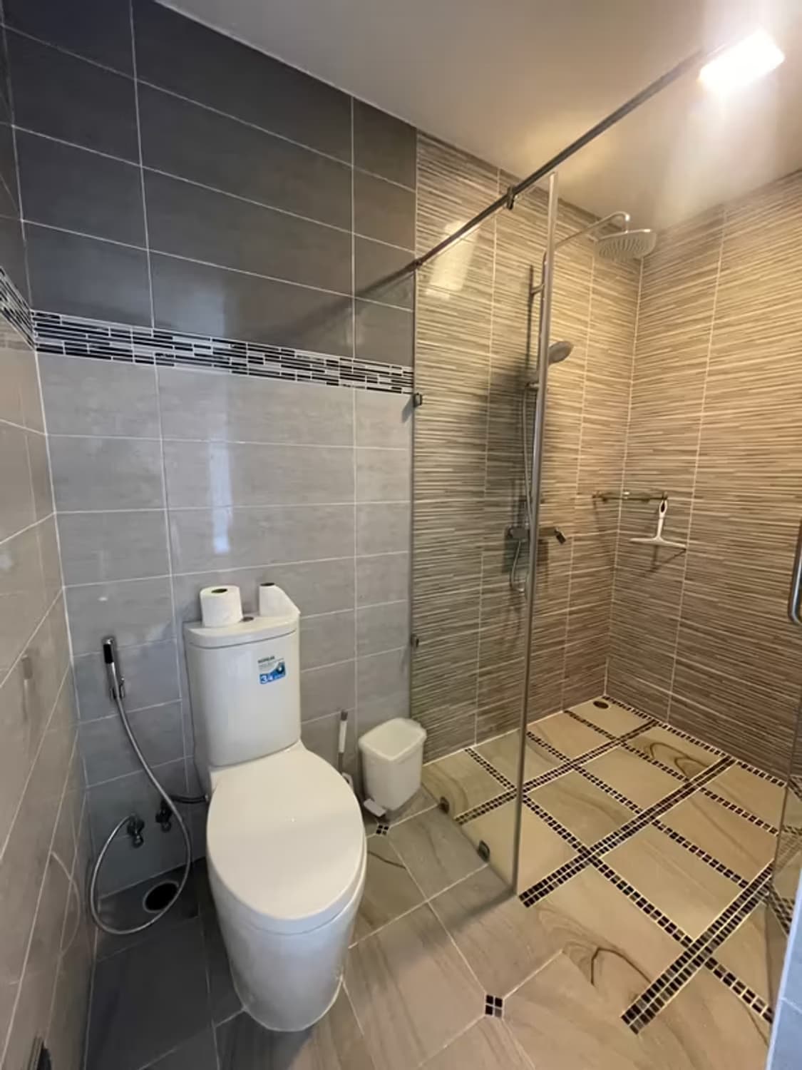 Condo for Rent at The Treasure - Image 5