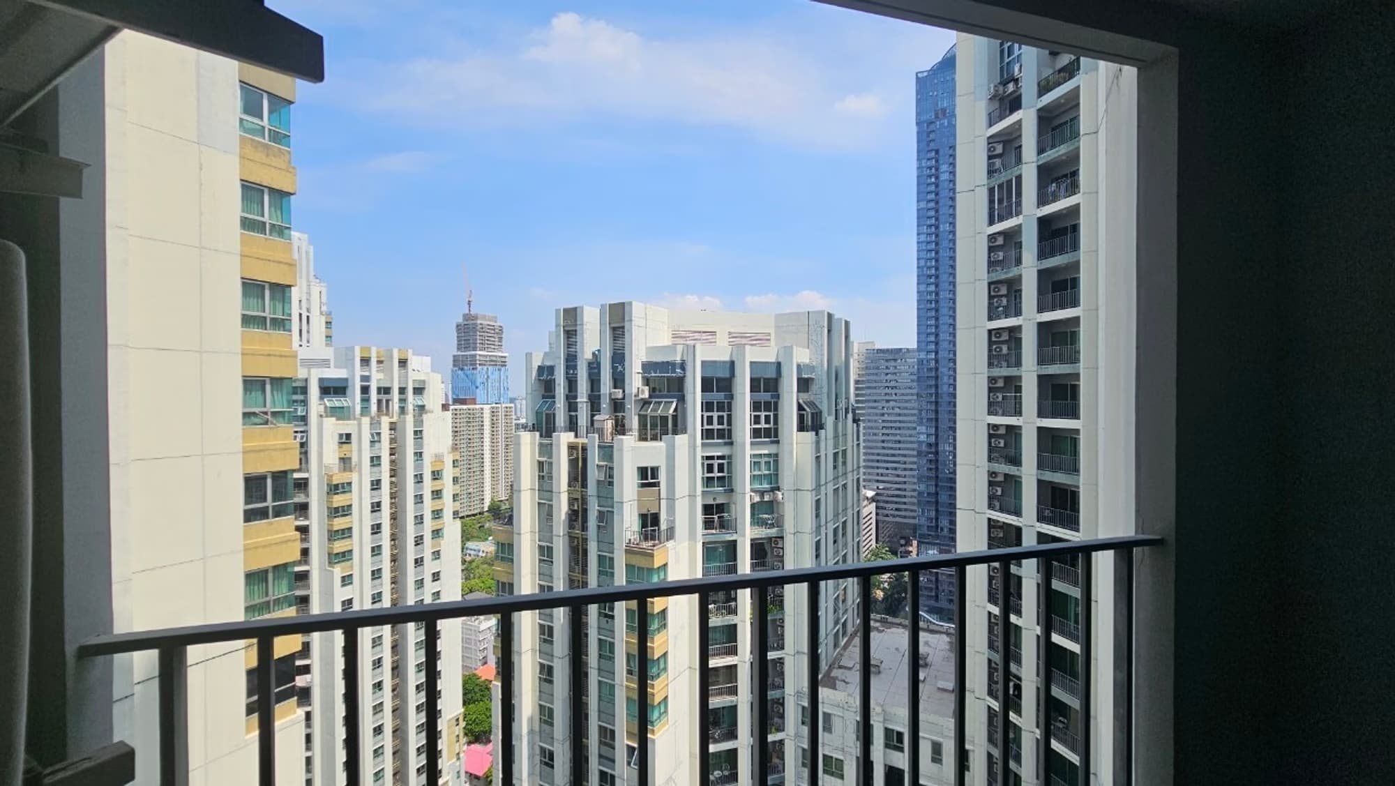 2 Bed Condo for Rent in Huai Khwang - Image 19
