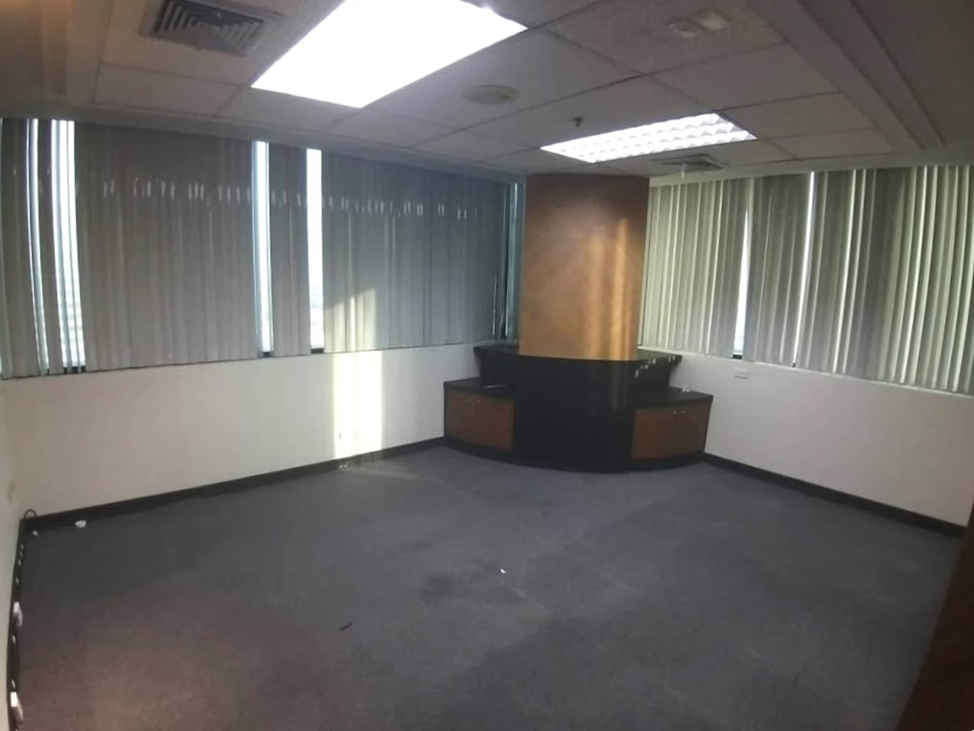 1 Bed Commercial for Rent in Bang Na - Image 5