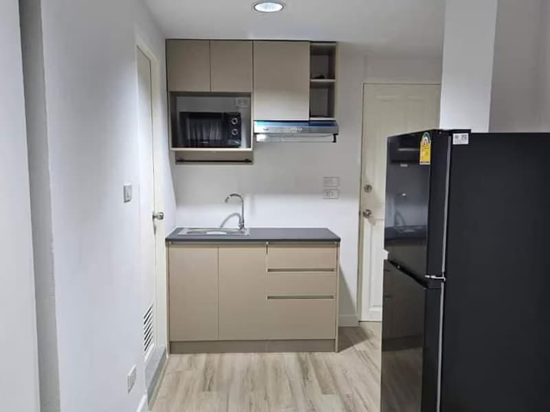 1 Bed Condo for Rent and Sale in Bang Rak