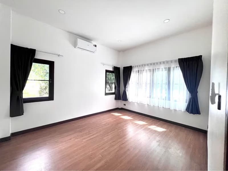 3 Bed House for Rent in Mae Rim District
