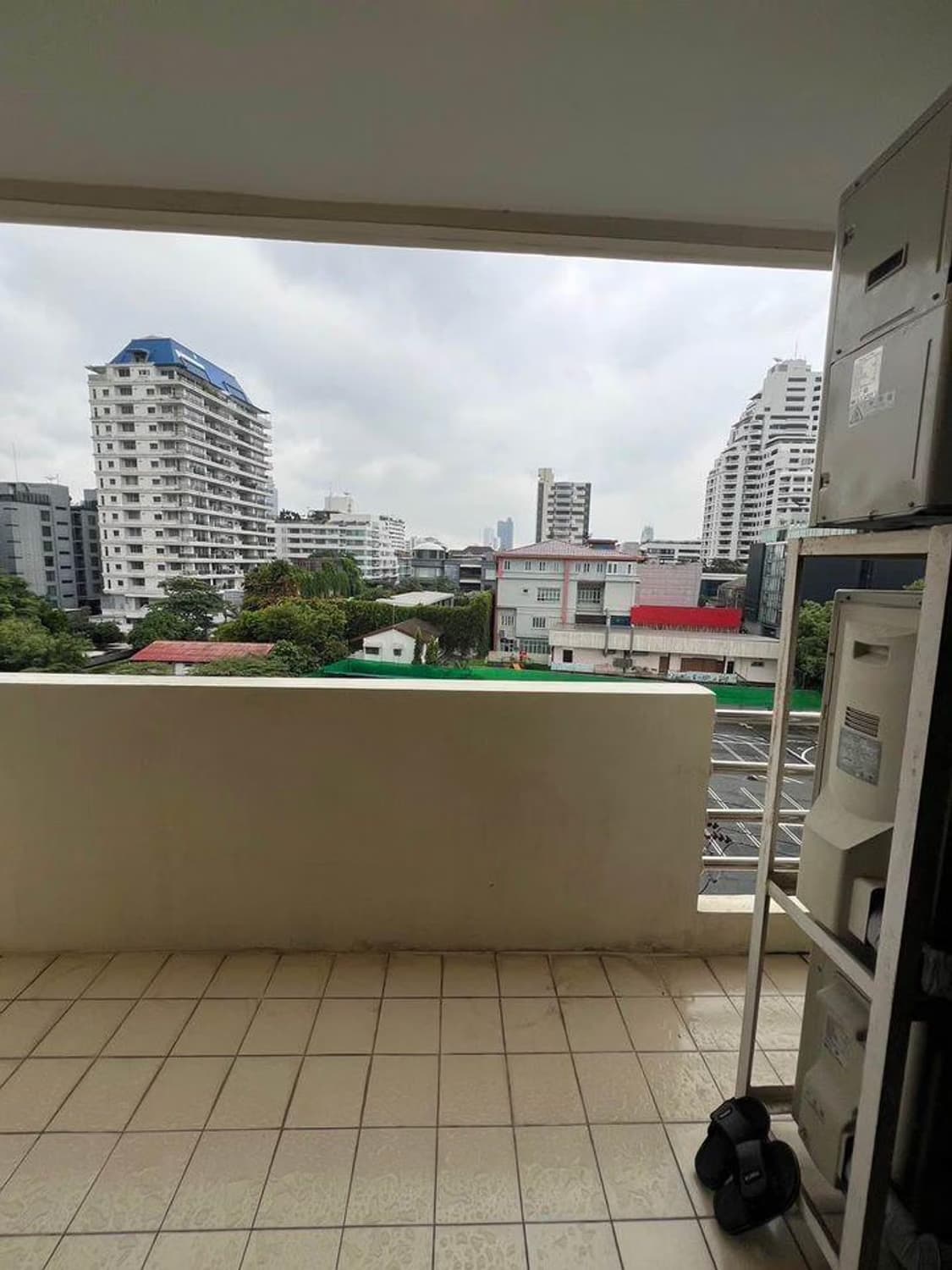 2 Bed Condo for Rent in Khlong Toei - Image 14