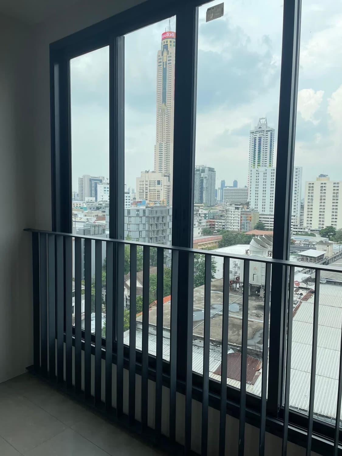 1 Bed Condo for Rent in Ratchathewi - Image 4