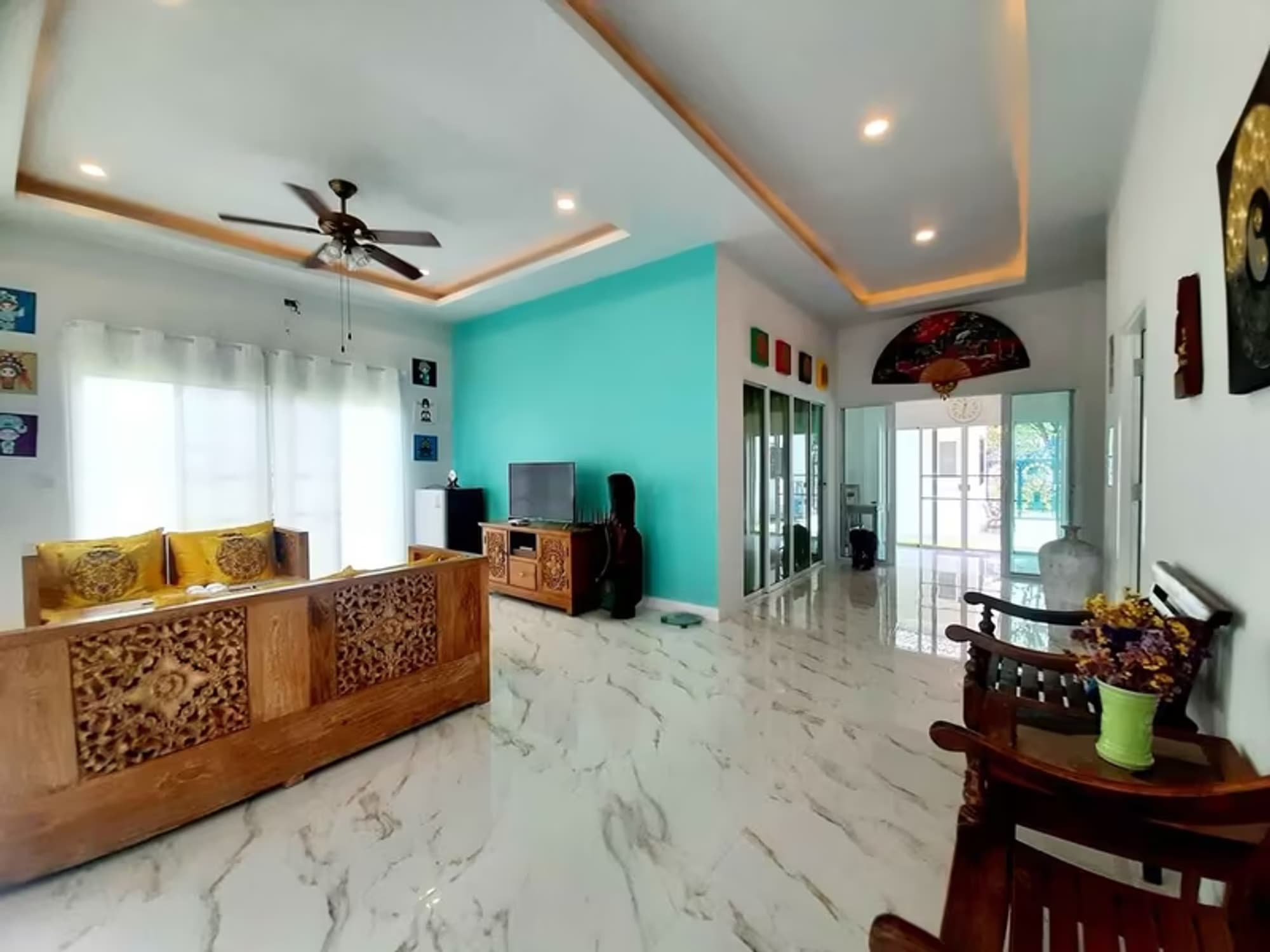 7 Bedroom House - Image 12
