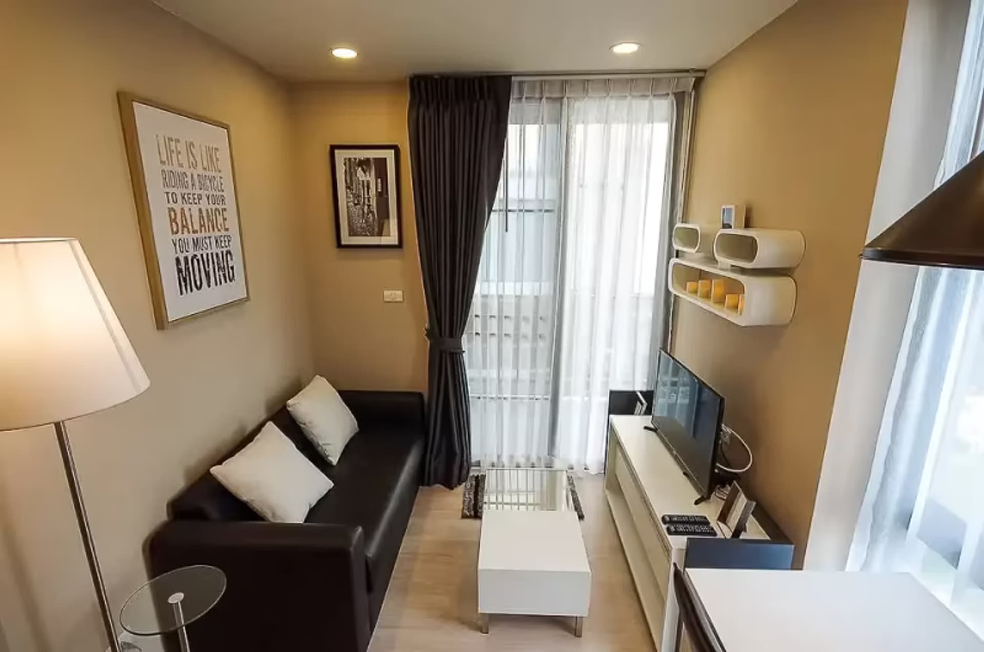 1 Bedroom Condo - Image 1