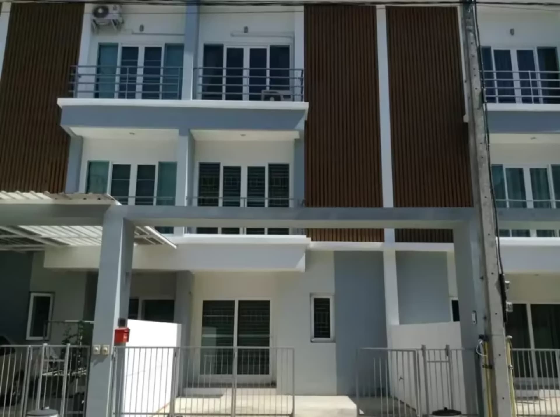 3 Bedroom House - Image 1