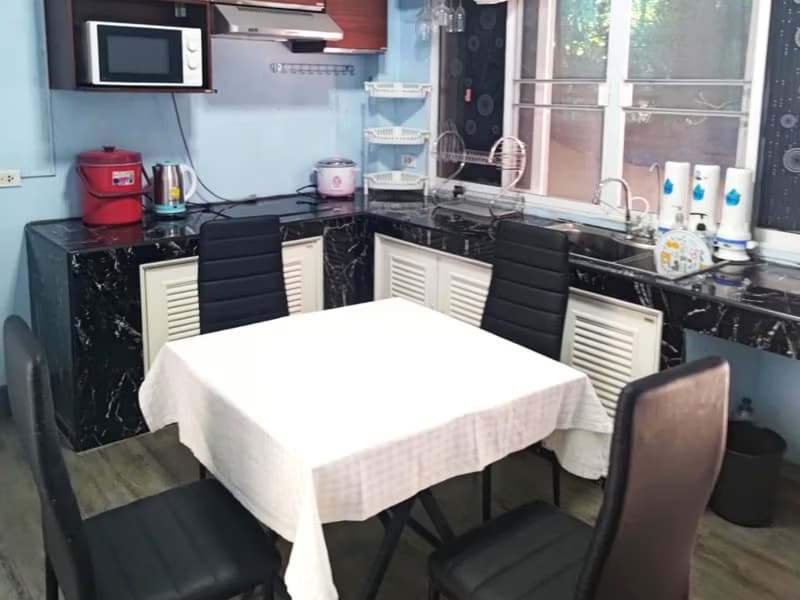 3 Bed House for Rent in Saraphi District