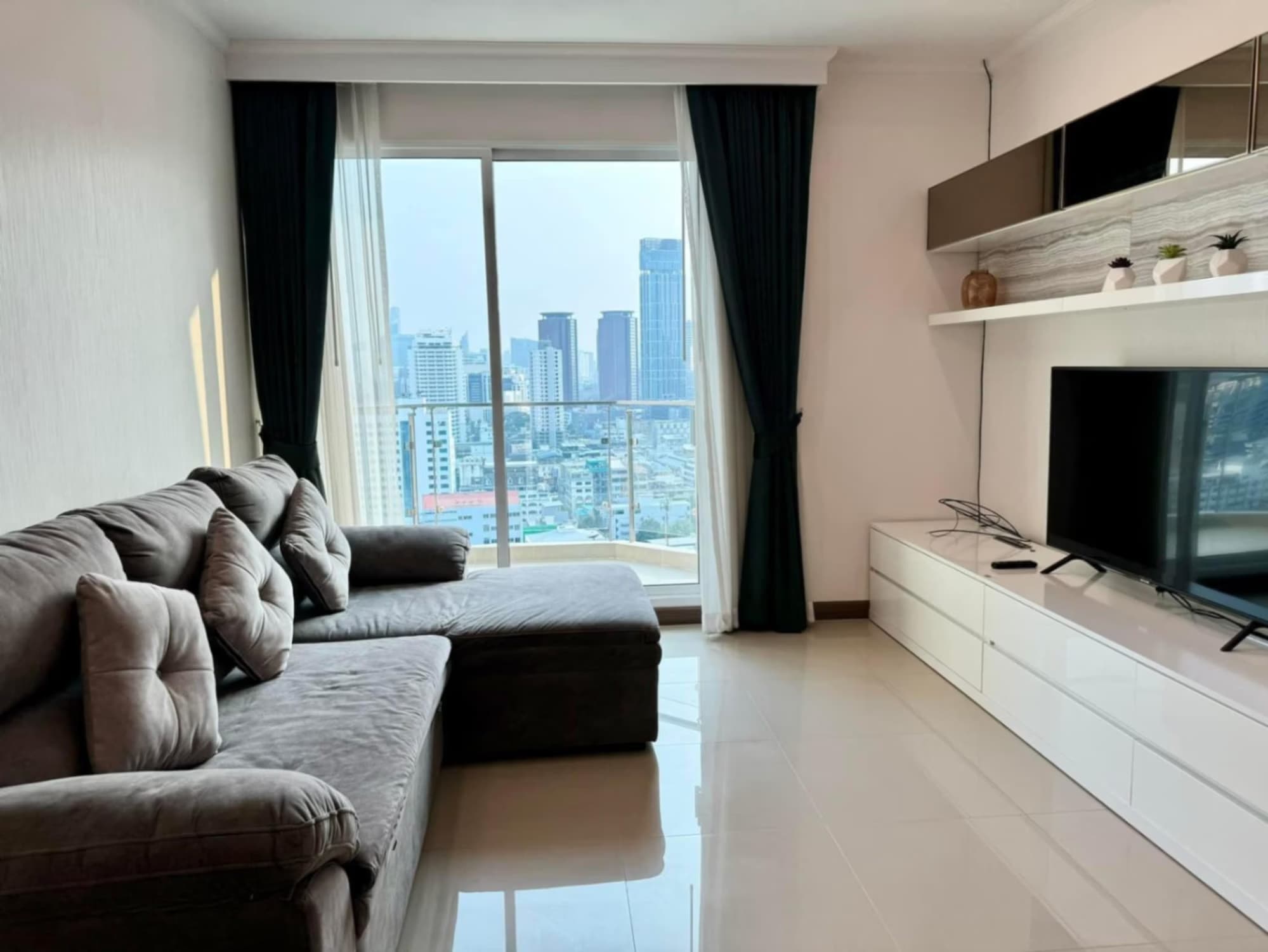 2 ห้องนอน คอนโด สำหรับ ขาย ใน Ratchathewi - Image 1