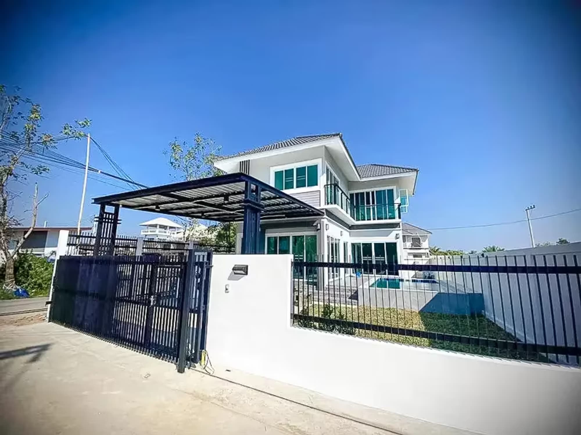 3 Bedroom House - Image 8