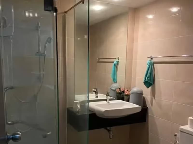 1 Bedroom Condo