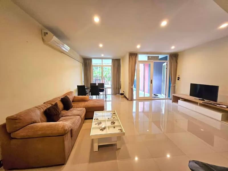 2 Bed Townhouse for Rent in Mueang Chiang Mai District