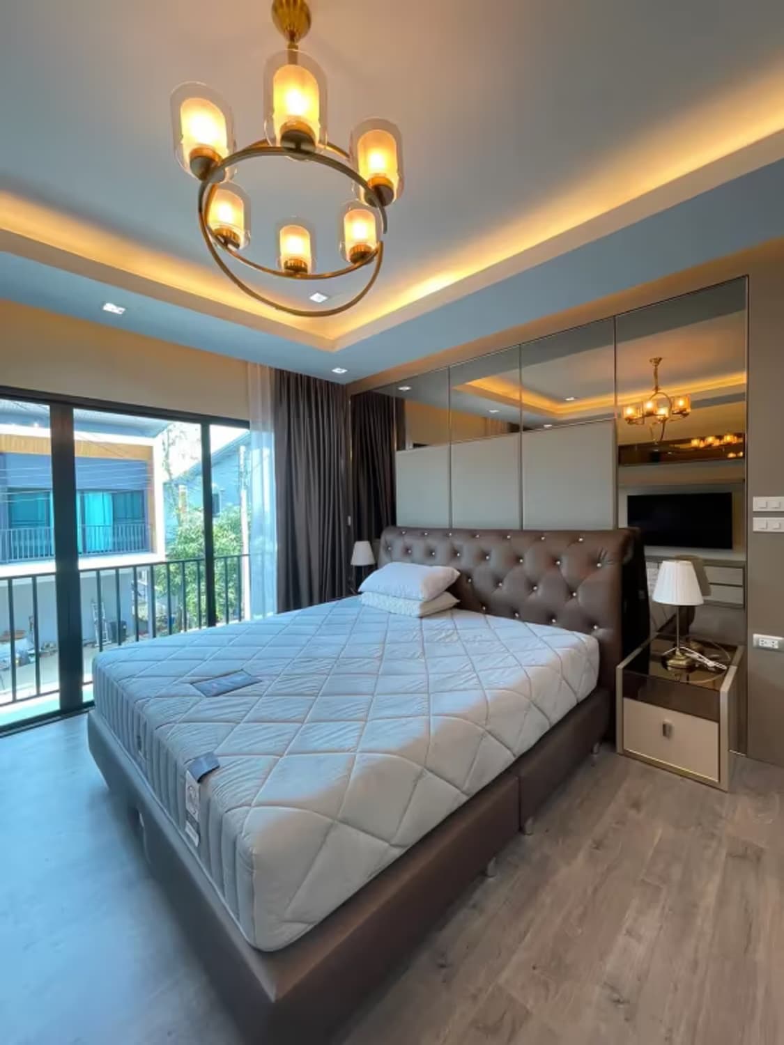 4 Bedroom House - Image 7