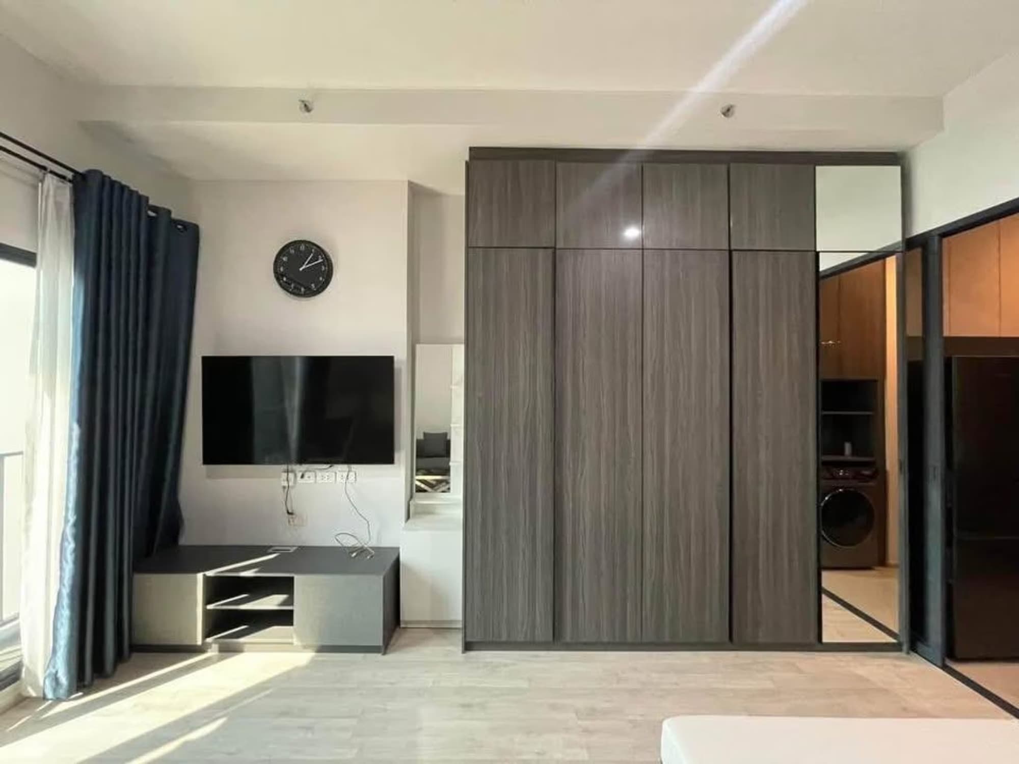 Studio Condo for Rent in Din Daeng - Image 1