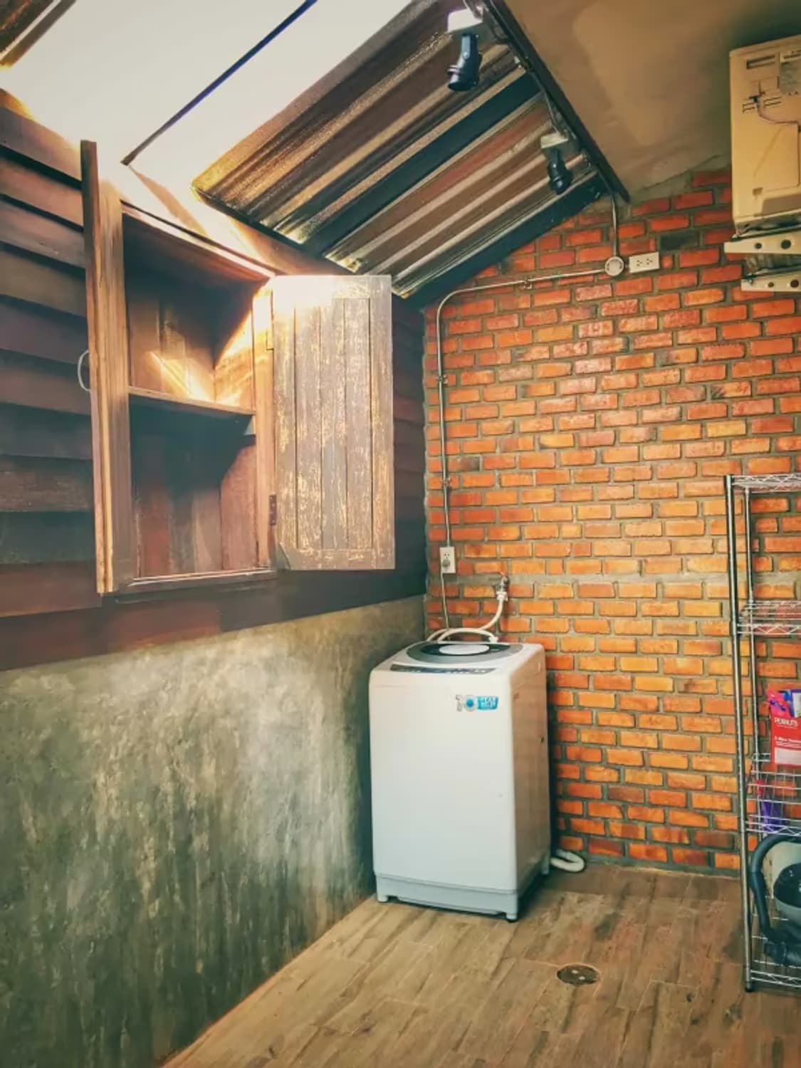 2 Bedroom House - Image 2