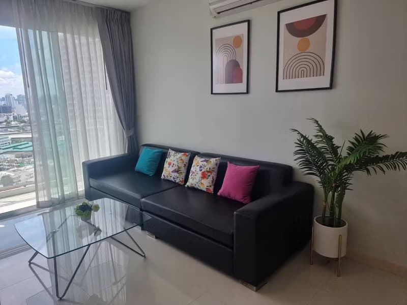 3 Bed Condo for Rent in Watthana
