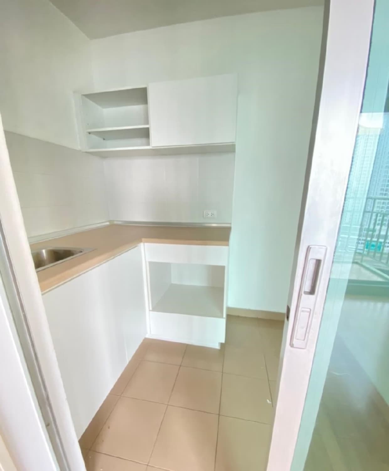 Condo for Sale at Lumpini Park Rama 9 - Ratchada - Image 4