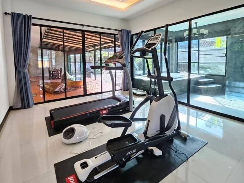 4 Bed House for Rent in San Sai District