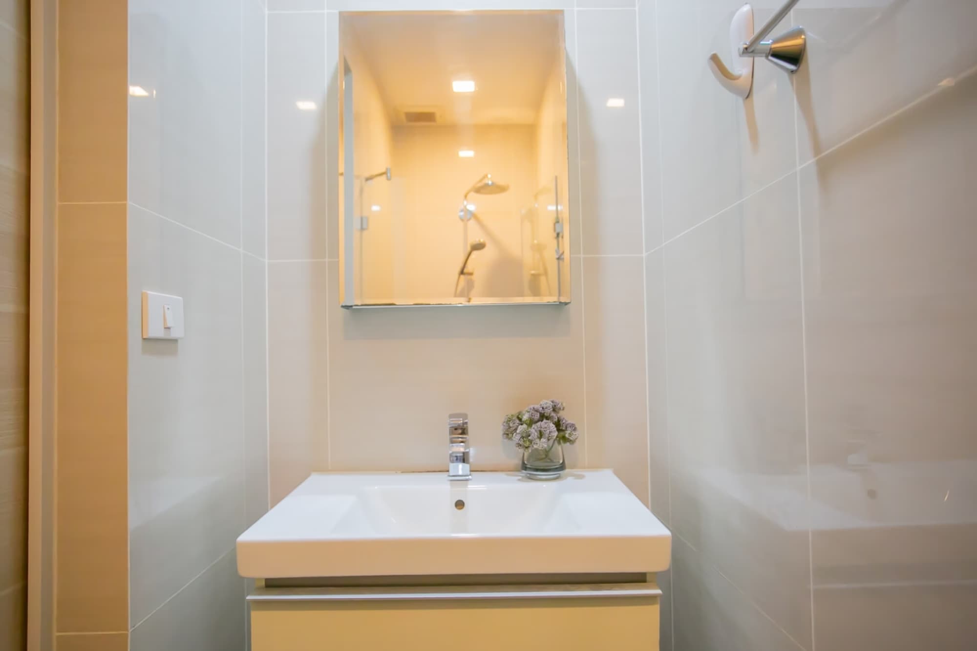 2 Bed Condo for Rent in Khlong Toei - Image 15