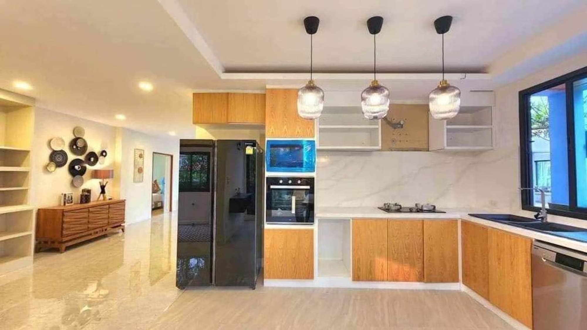5 Bedroom House - Image 6